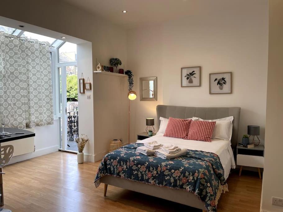 Cute&Cozy Studio Apt In Barons Court London Ngoại thất bức ảnh