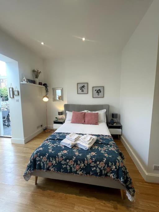 Cute&Cozy Studio Apt In Barons Court London Ngoại thất bức ảnh